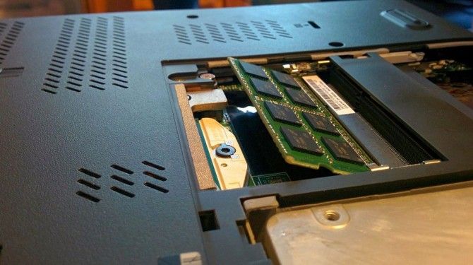 Laptop memory slots